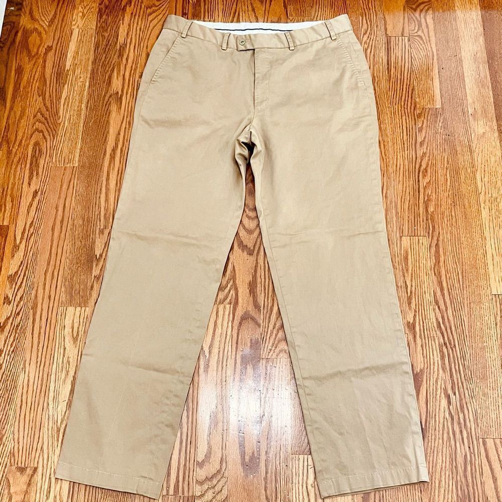 Hiltl Tan Flat Front slim Leg Chinos. Size 35.